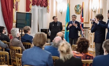 Лондонда Дулат Исабековтың Бөрте туралы қойылымының тұсаукесері өтті