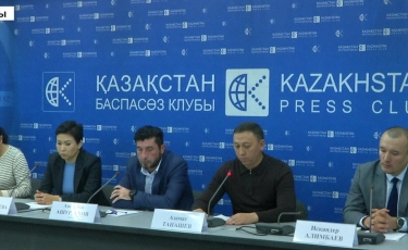Рейдерлік әрекетпен қолға түскен күдіктілердің туысы тергеу жұмысына наразы