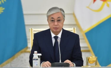 Президент шахтада қаза тапқан кеншілердің отбасына көңіл айтты