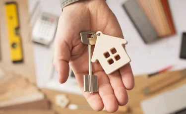 Шахтинскідегі апаттан қайтыс болған 5 кеншінің отбасына пәтер беріледі