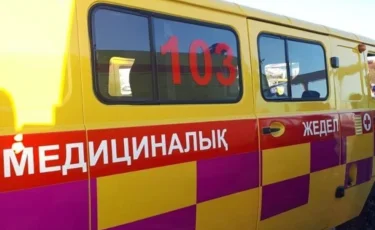 Атырауда жедел жәрдем көлігі апатқа ұшырады