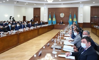 Министрлер мен әкімдердің жұмысы есеп-қисаппен емес, нақты нәтижемен өлшенуі керек - Президент