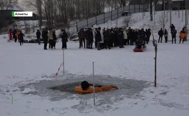 По тонкому льду: в Алматы прошли учения спасателей