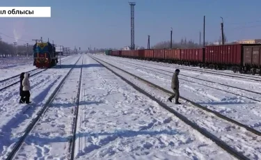 Жамбыл облысының тұрғындары шойын жолды жаяу кесіп өтуге мәжбүр