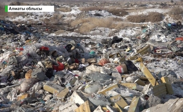 Алматы облысындағы Шелек ауылының маңы қоқыс даласына айналып барады