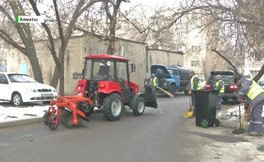 Как в мегаполисе убирают внутридомовые территории многоэтажных домов