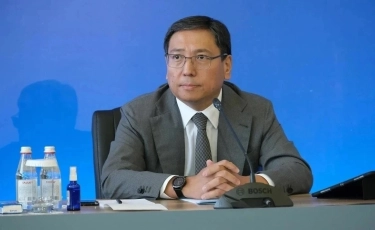 Алматы әкімі Ерболат Досаев Алатау ауданы тұрғындарымен кездесті