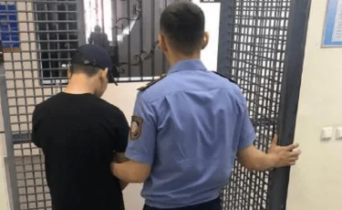 Ничего святого: парень обманул пенсионеров на 5 миллионов тенге