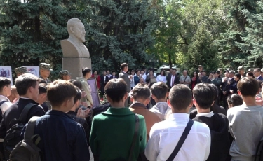 Ұлт ұстазы ұлықталды: бүгін – Қазақстан халқының тілдер күні мерекесі