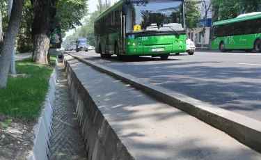 Жайлы қалалық орта: Алмалы ауданында жүргіншілерге тротуар салынды 