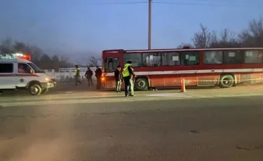 Өскеменде автобус жүргізушісі жаяу жүргіншіні қағып кетті