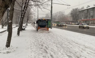 Алматы көшелерін қардан тазарту жұмысы қалай жүргізіледі 