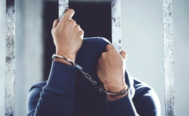 Алты жастағы баланы зорлаған күдікті қамауға алынды