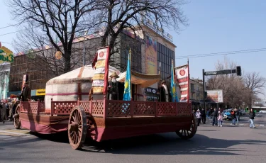 Алматы көшелерімен «Көш. Наурыз –думан» мерекелік керуені жүріп өтеді