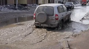 Желге ұшқан ақша: жылда жөнделетін жол неге сапасыз