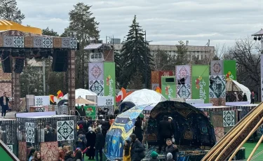 Алматыда қолөнер шеберлері мен этнодизайнерлердің жәрмеңкесі өтіп жатыр