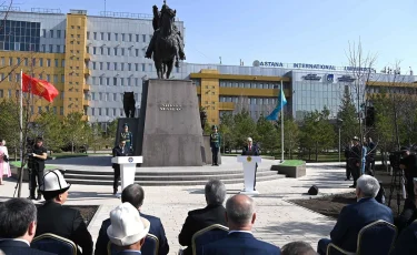 Қазақстан мен Қырғызстан президенттері Айкөл Манас ескерткішінің ашылу рәсіміне қатысты