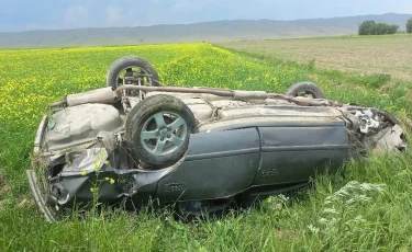 Жамбыл облысында мектеп бітірушілер мінген көлік жол апатына түсті