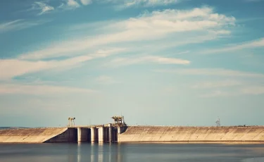 Огромное количество паводковой воды накопили водохранилища в Казахстане