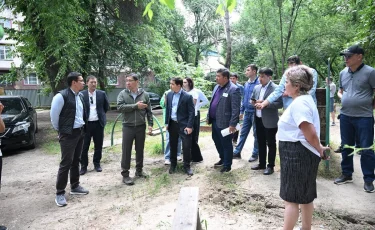 Алматыда 10 жылдан астам жөндеу жүргізілмеген аулалар абаттандырылады