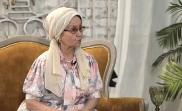 Бауыржан Момышұлын мазаққа айналдырғаны үшін Тұрсынбек Қабатовтың әйелінің үстінен арыз түсті