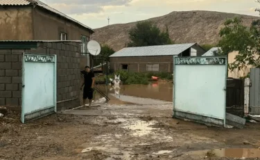 Жамбыл облысының Жаңатас қаласында көшелерді су басты