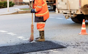 Алматы көшелеріне жөндеу жұмыстары қарқынды жүргізіліп жатыр