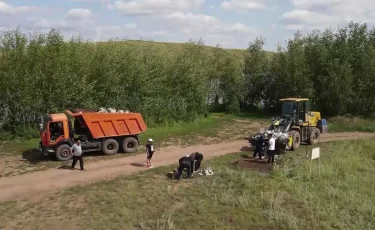 Таза Қазақстан: неравнодушные граждане проводят уборку общественных территорий