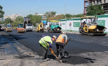 Алматыда көшелерді орташа жөндеу жұмысы жалғасып жатыр