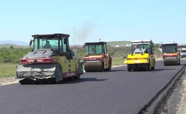 Как в Алмалинском районе проводят ремонт дорог и тротуаров