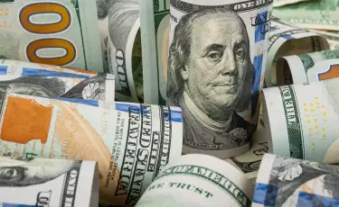 За сколько продают доллары в обменниках Алматы 25 февраля 2023