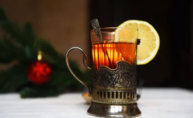 Неожиданный эффект: почему нельзя класть лимон в горячий чай