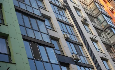 В акимате Алматы прокомментировали ситуацию с распределением жилья детям-сиротам