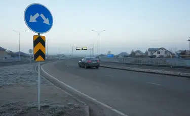 Түрксіб ауданының көшелерінде орташа жол жөндеу жұмысы жүргізілді