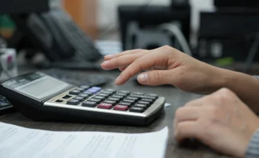 В Казахстане снова стали продавать  билеты на поезда