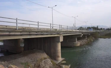 Тараз қаласына шығыс бөліктен кіретін жалғыз көпір апатты жағдайда