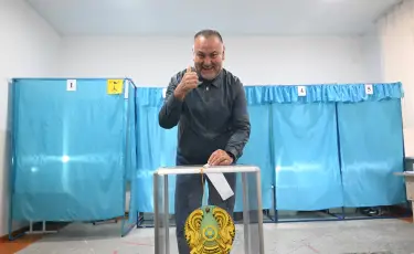 Нұрлан Абдуллин Алматыда референдумда дауыс берді