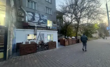 Алматыда  кафеге қосымша салынған нысан бұзылды