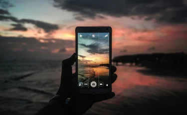 Что нельзя делать со смартфоном: запомните семь важных советов