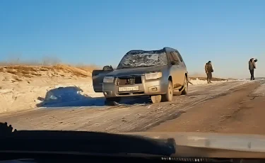 Опасный груз: в ВКО на трассе взорвался грузовик