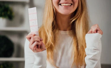 Гороскоп здоровья: каким знакам Зодиака не грозят болезни в декабре 2024