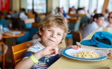 Пища для мозга: врач посоветовала самый лучший завтрак для школьника
