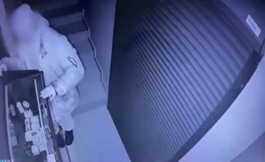 В Астане мужчина проник ночью в торговый центр, чтобы поживиться телефонами