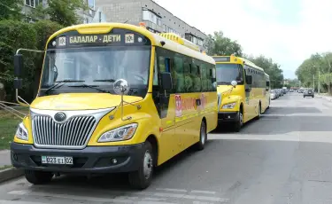 Алматыда келер жылы тағы 100 мектеп автобусын сатып алуға қаржы бөлінеді