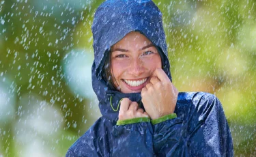 Как защититься от дождя, если зонта нет под рукой