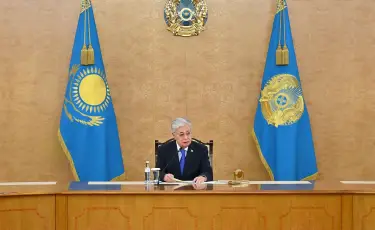 Президент ұшақ апатында ерлігімен көзге түскен құтқарушыларды наградаға ұсынуды тапсырды