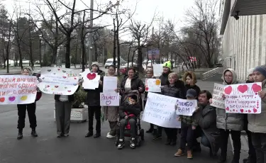 Аналар ерекше балалармен жұмыс істейтін қызметкерлерге алғыс айтты
