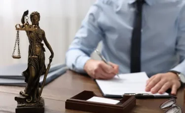 Өзін адвокатпын деп таныстырған ақтөбелік 22 адамды алдап кетті