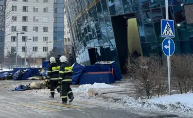 Өрт сөндірушілер "Алматы Аренадан" шыққан өртті жылдам сөндіріп, 4 баланы құтқарып қалды