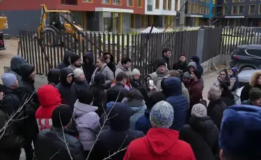 Ақтаулықтар мердігердің заңсыз қоршауды бұзуын талап етті